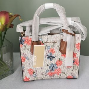 NWT Michael Kors Mercer Medium Floral